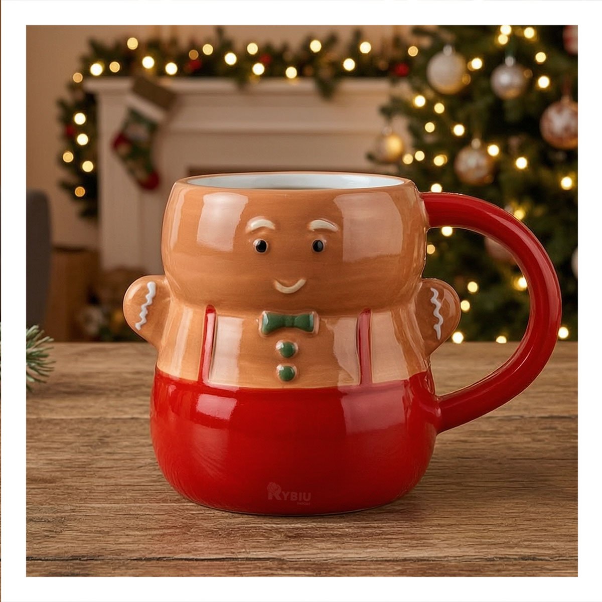 TAZA CON FORMA DE MUÑECO DE GALLETA CON CORBATIN MOSTAZA Y REGALO STICKER - 1