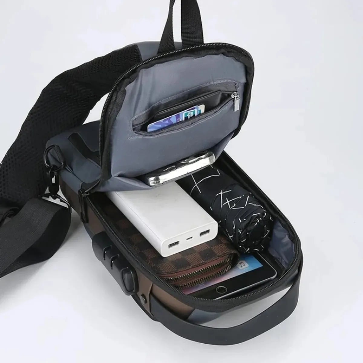 MOCHILA MORRAL ANTIRROBO IMPERMEABLE CON PUERTO USB Y CLAVE - 3