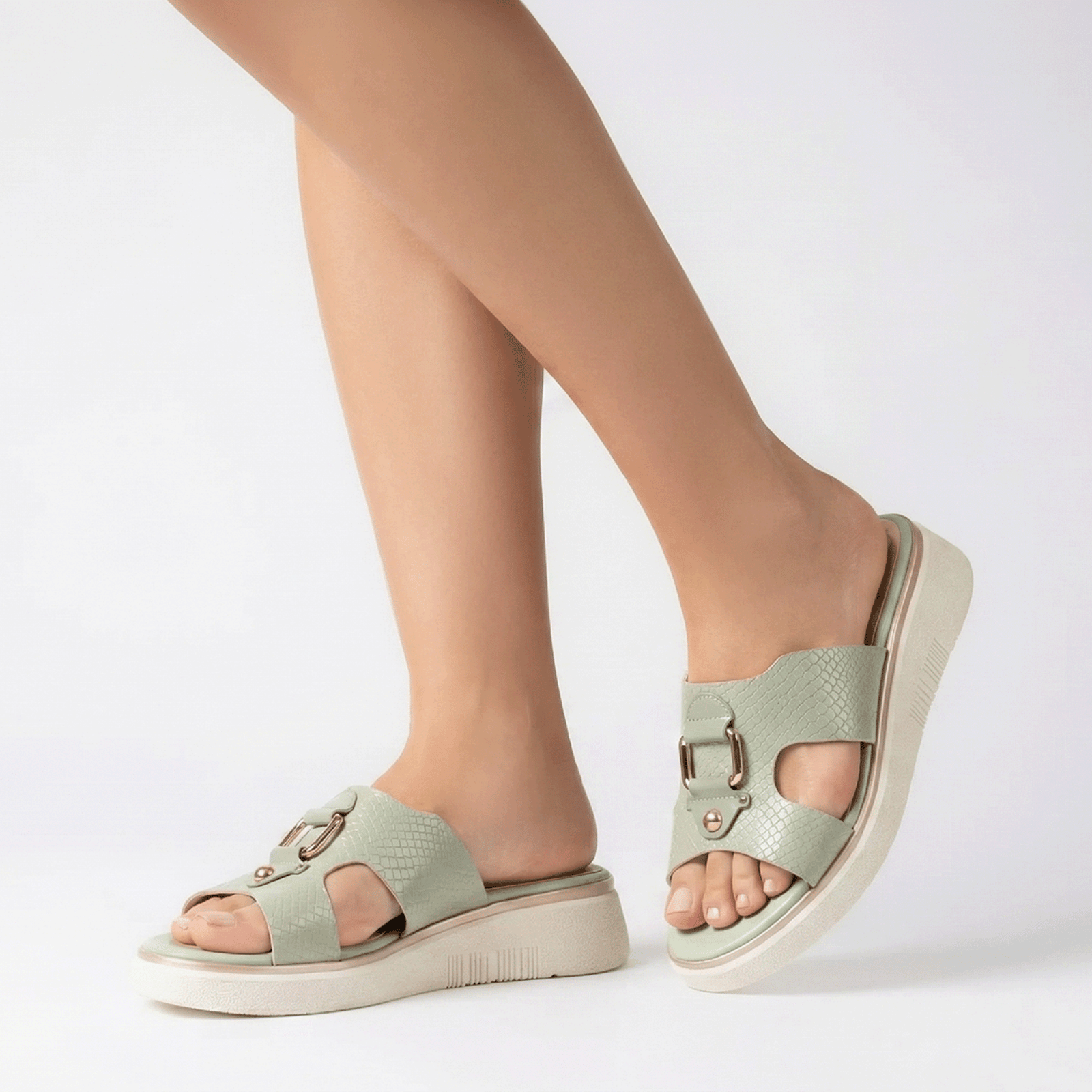 SANDALIA BRUNA CUERO MENTA - 2