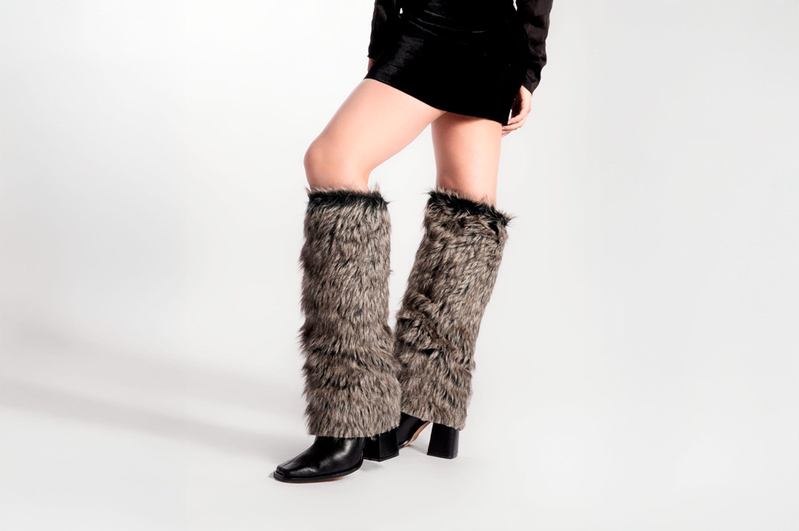 BOTA NEWTON NEGRO CON PELUCHE - 2