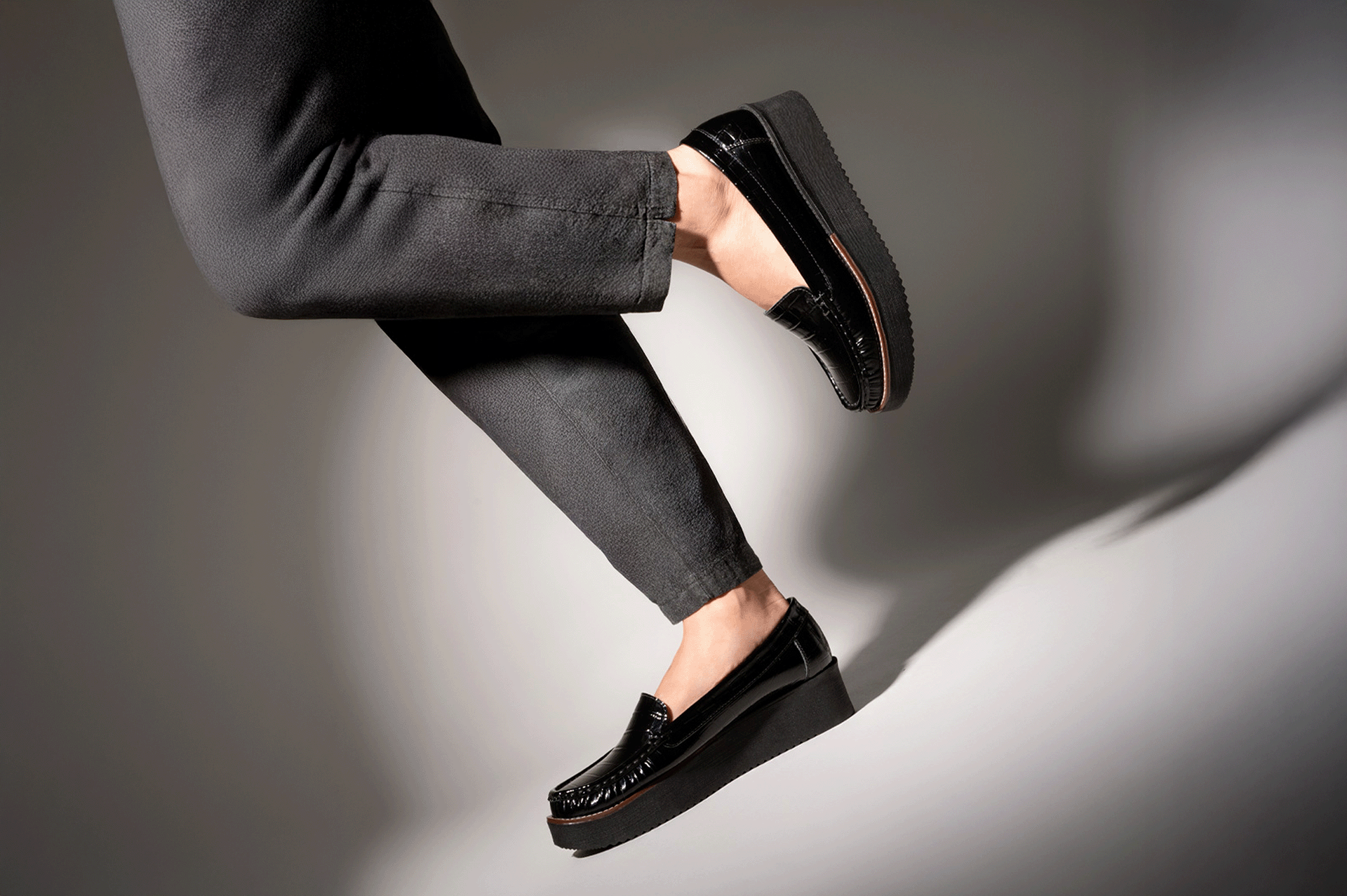 MOCASIN MUJER CUERO CROCO BIGIONI MOC-50 NEGRO - 2