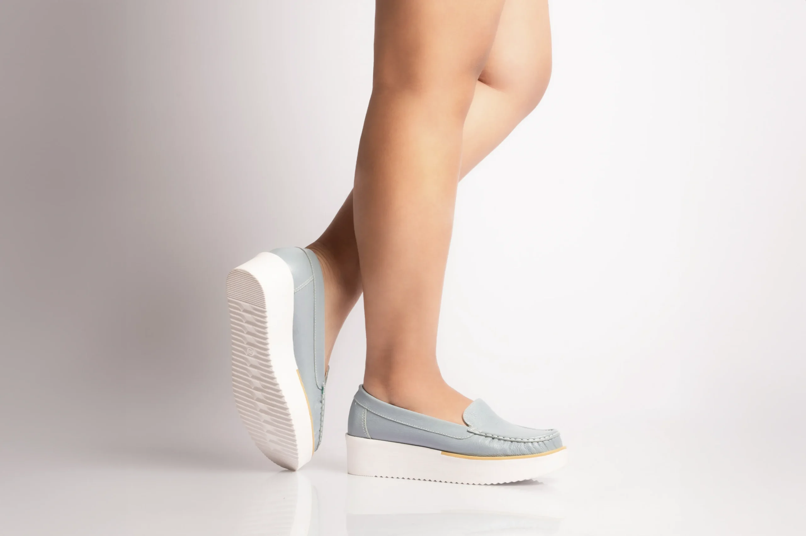 MOCASIN MUJER CUERO FLOTTER BIGIONI MOC CELESTE - 2