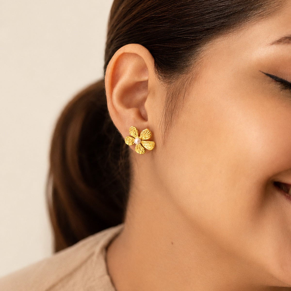 ARETES FLOR MINI Y PERLA WATERPROOF - 2