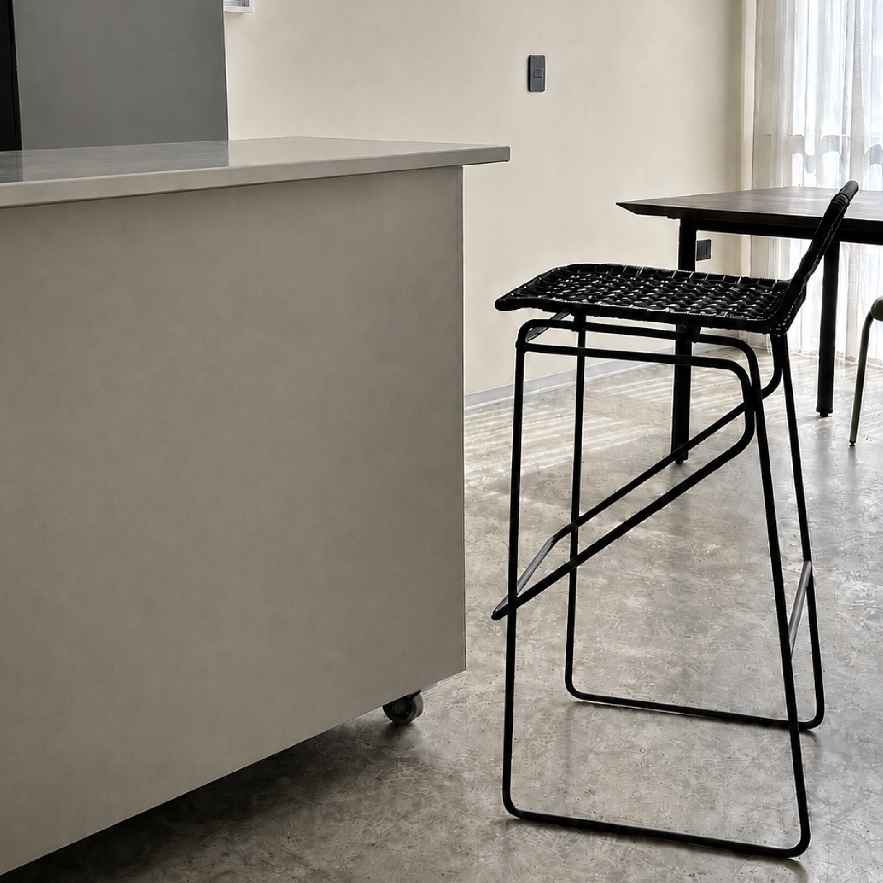 SILLA BAR DE METAL Y TEJIDO TRENZADO GREENSALT - 2