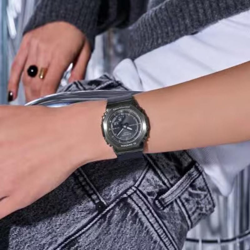 RELOJ G-SHOCK PARA MUJER GM-S2110B-8A - 2
