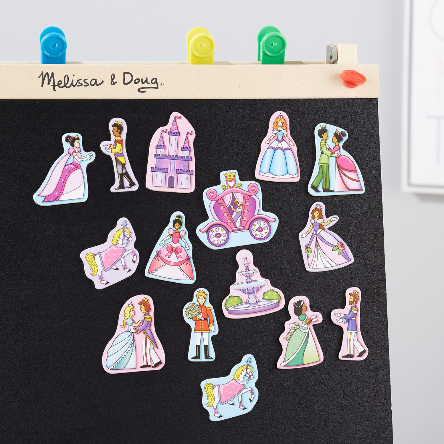 JUEGO DIDÁCTICO MELISSA & DOUG IMANES PEQUEÑOS PRINCESAS DE MADERA 15 PIEZAS - 2