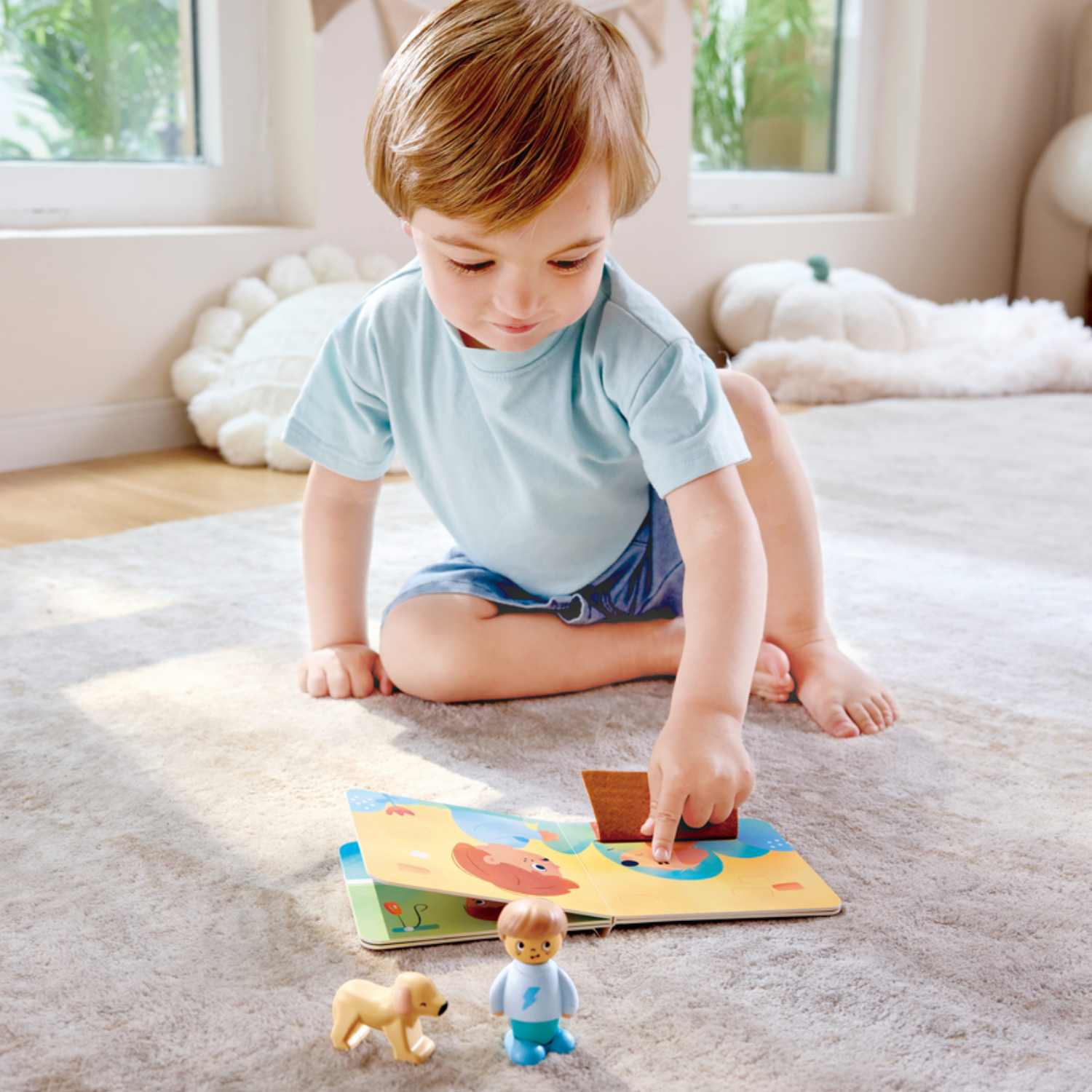 HAPELAND SET NIÑO Y PERRITO DE MADERA + CUENTO - 4