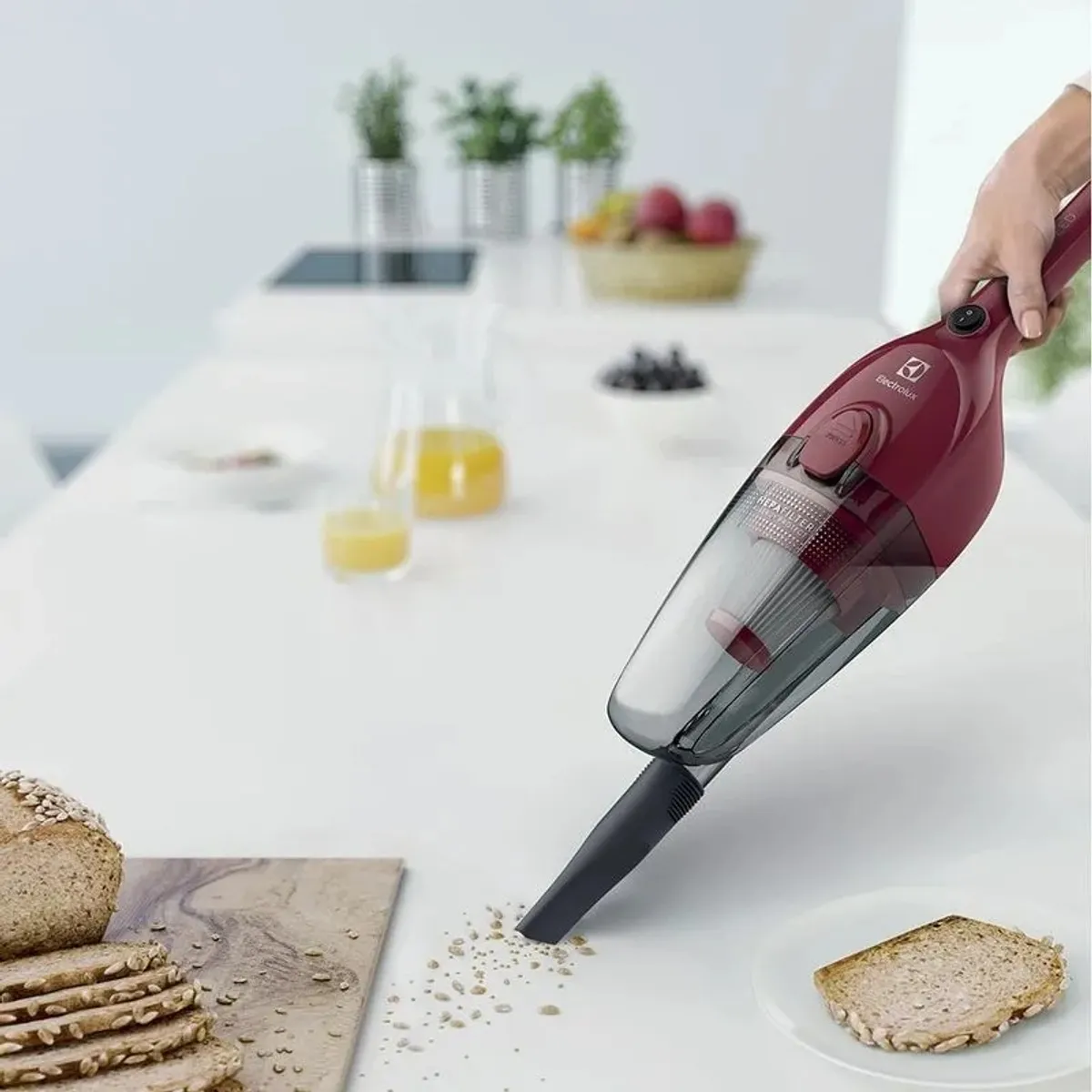 ASPIRADORA VERTICAL CON CABLE POWER SPEED STK13 ELECTROLUX - 5