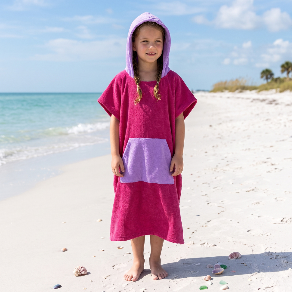 TOALLA PONCHO CAMBIADOR COLOR CHICLE CON LILA PARA NIÑOS DE 6 A 11 AÑOS - 4