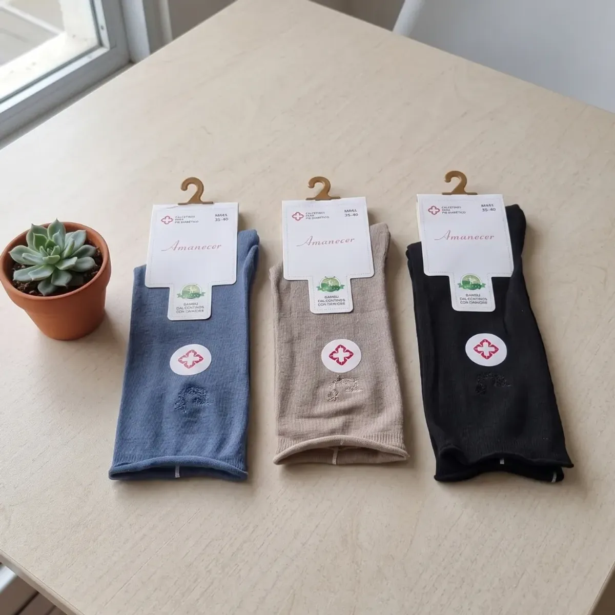 PACK DE 3 MEDIAS DE MUJER COLORES BEIGE, AZUL Y NEGRO - 1