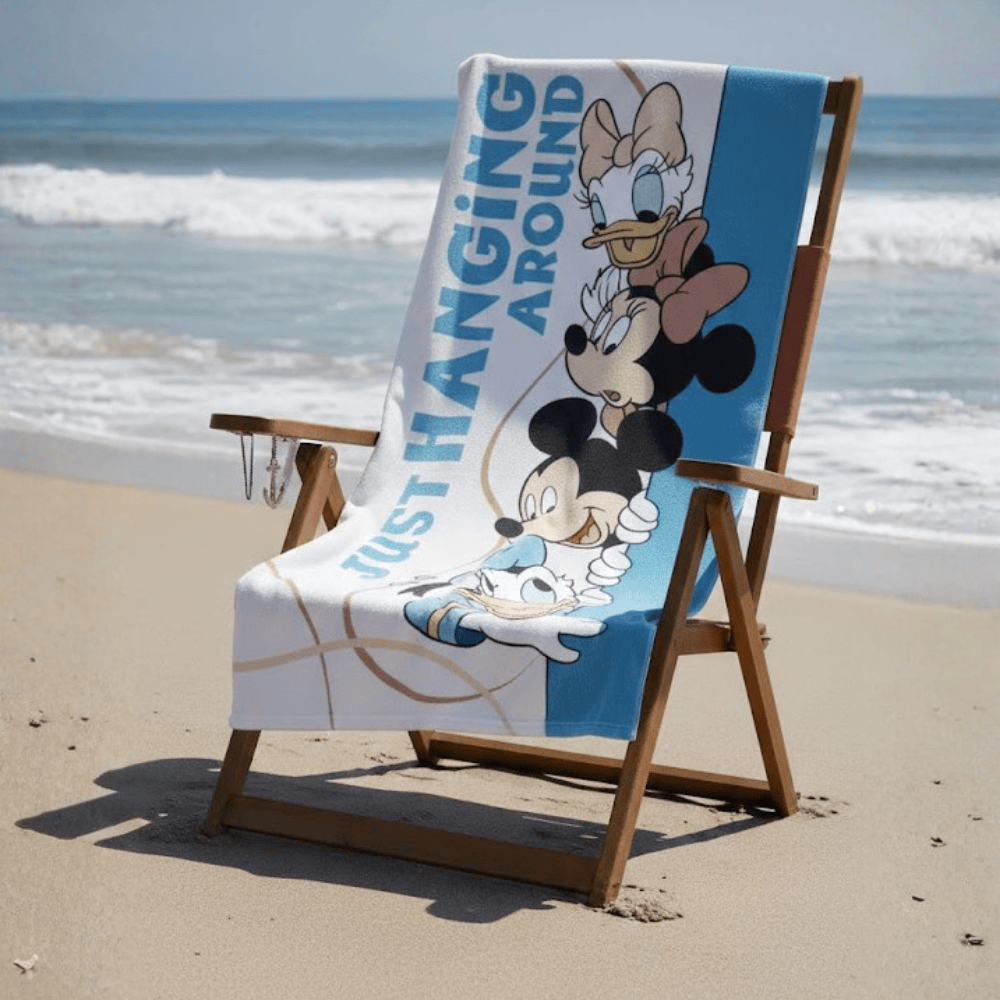 TOALLA PARA PLAYA HELLO KITTY Y AMIGOS AZUL 140X70CM - 4