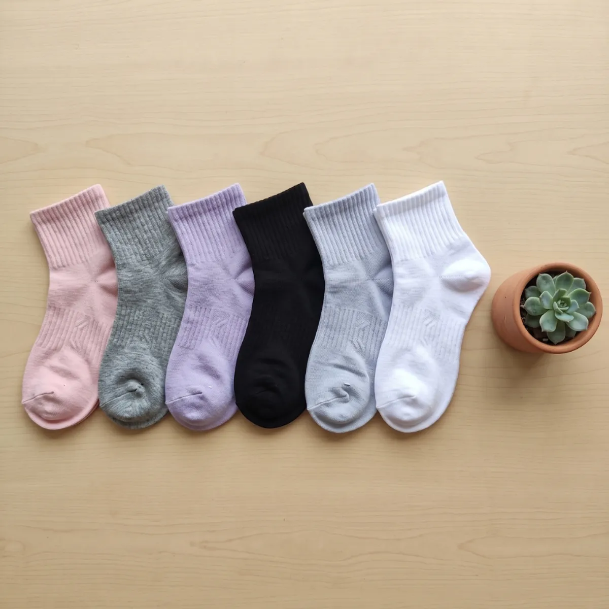 PACK DE 6 MEDIAS SIN COSTURA COLORES ROSA, PLOMO, LILA, NEGRO, CELESTE Y BLANCO - 3