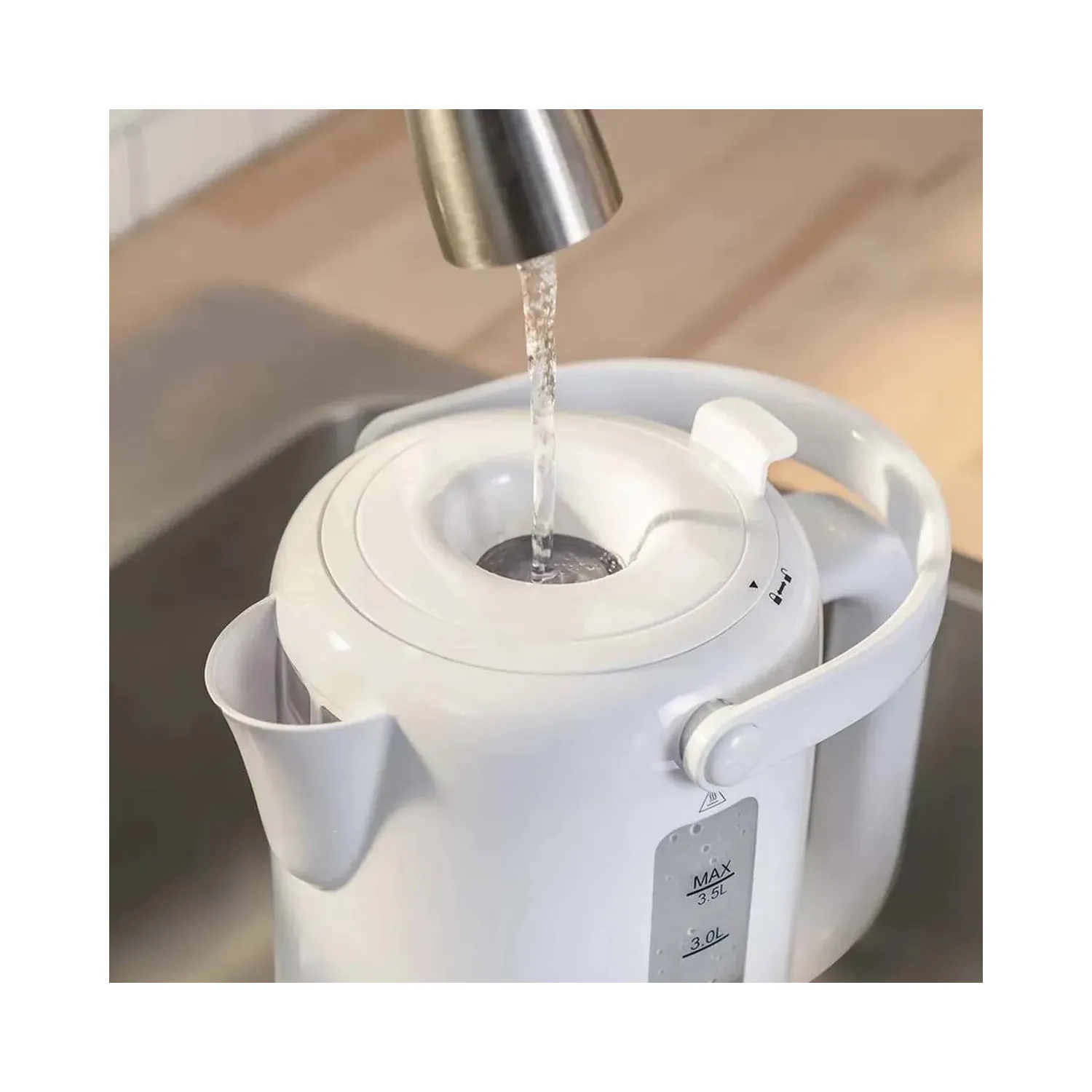HERVIDOR ELÉCTRICO OSTER BVSTKT35W 3.5L - 3