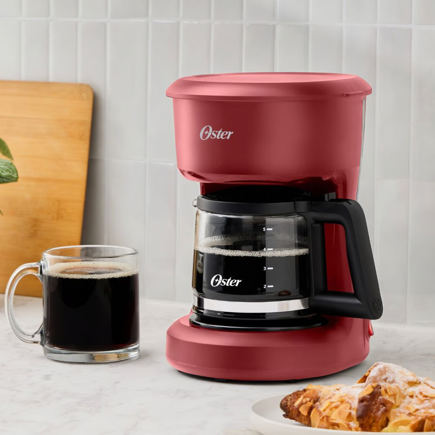 COMBO CAFETERA OSTER 5 TZAS BVSTDCS51R + SANDWICHERA IST101 - 4