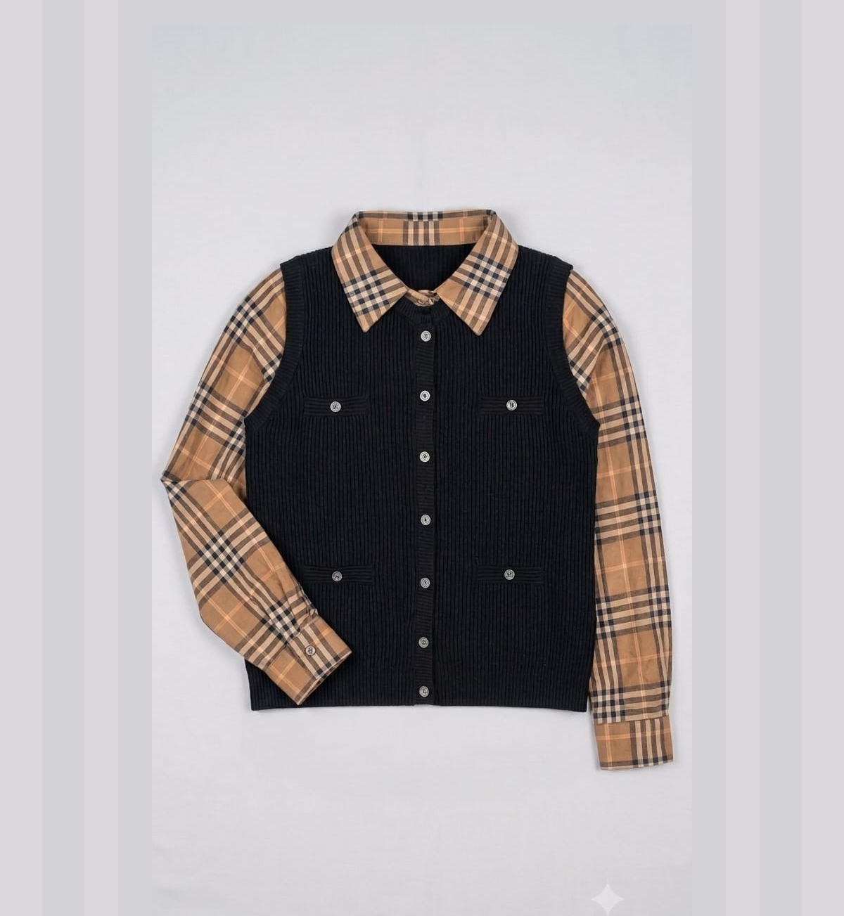 CHOMPA NEGRA CON MANGAS Y CUELLO CAMISERO MODELO COREANO PEACE AND LOVE - 1