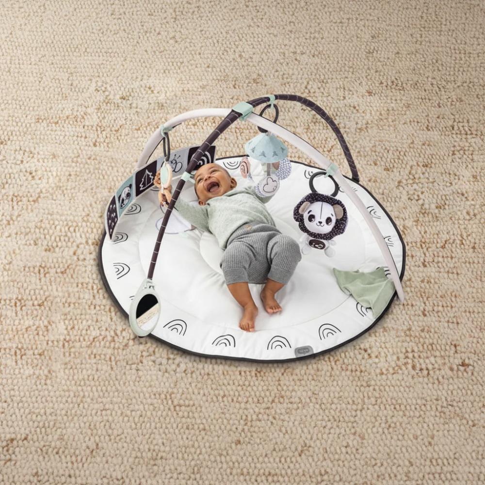 GIMNASIO TINY BLACK Y WHITE DECOR - 3