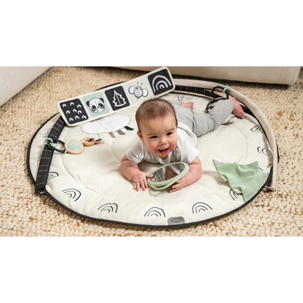 GIMNASIO TINY BLACK Y WHITE DECOR - 6