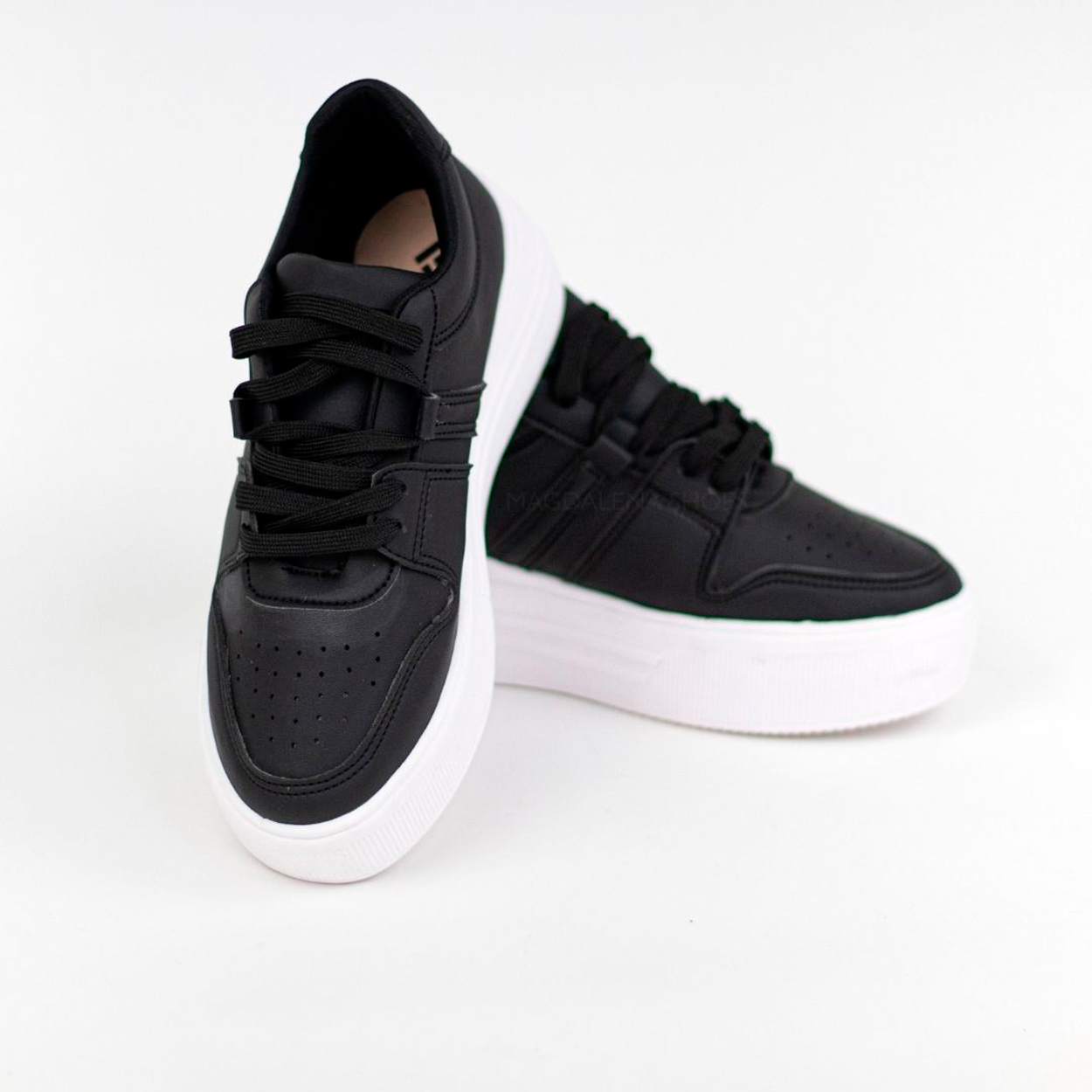 ZAPATILLAS MUJER RENATA 770 - 2