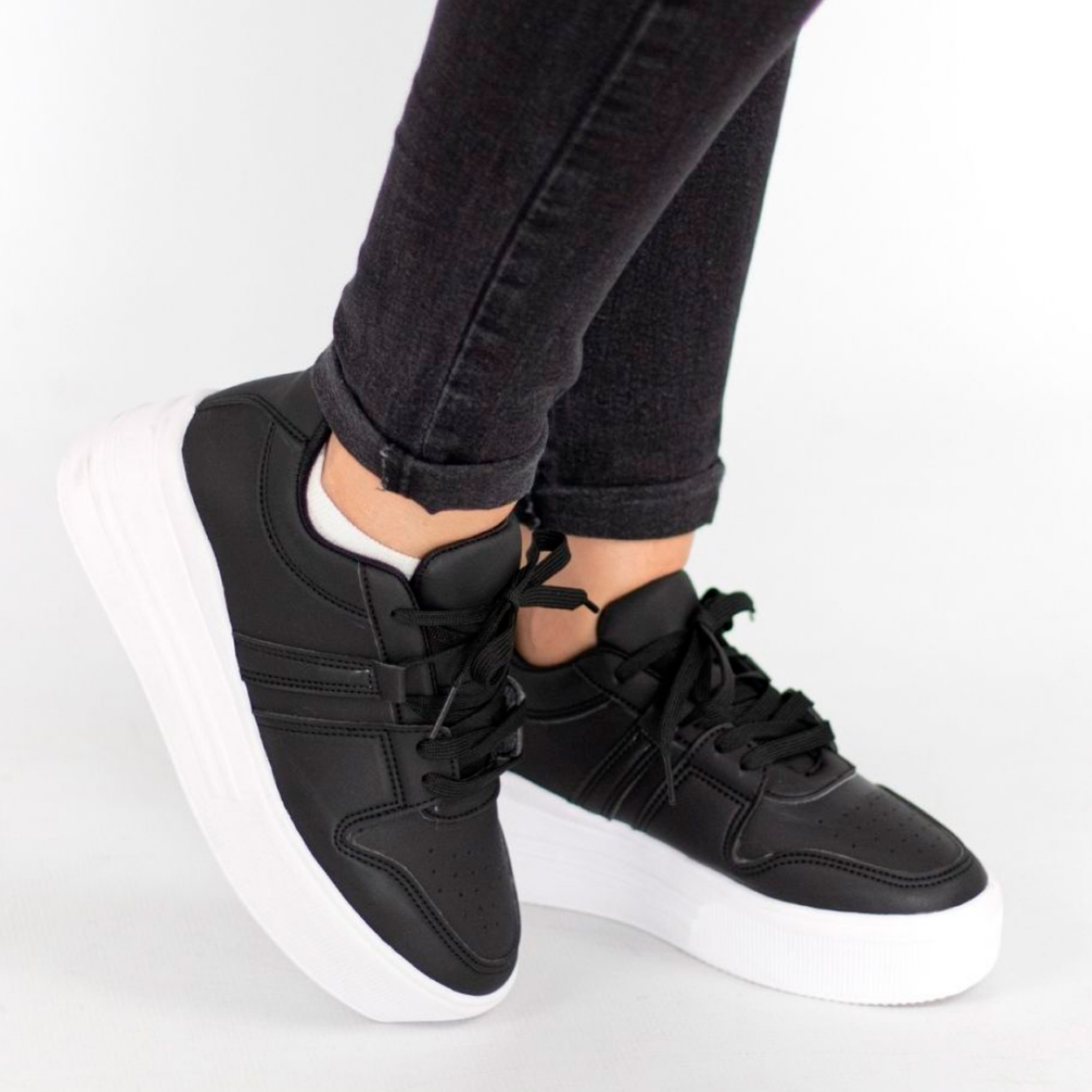 ZAPATILLAS MUJER RENATA 770 - 3