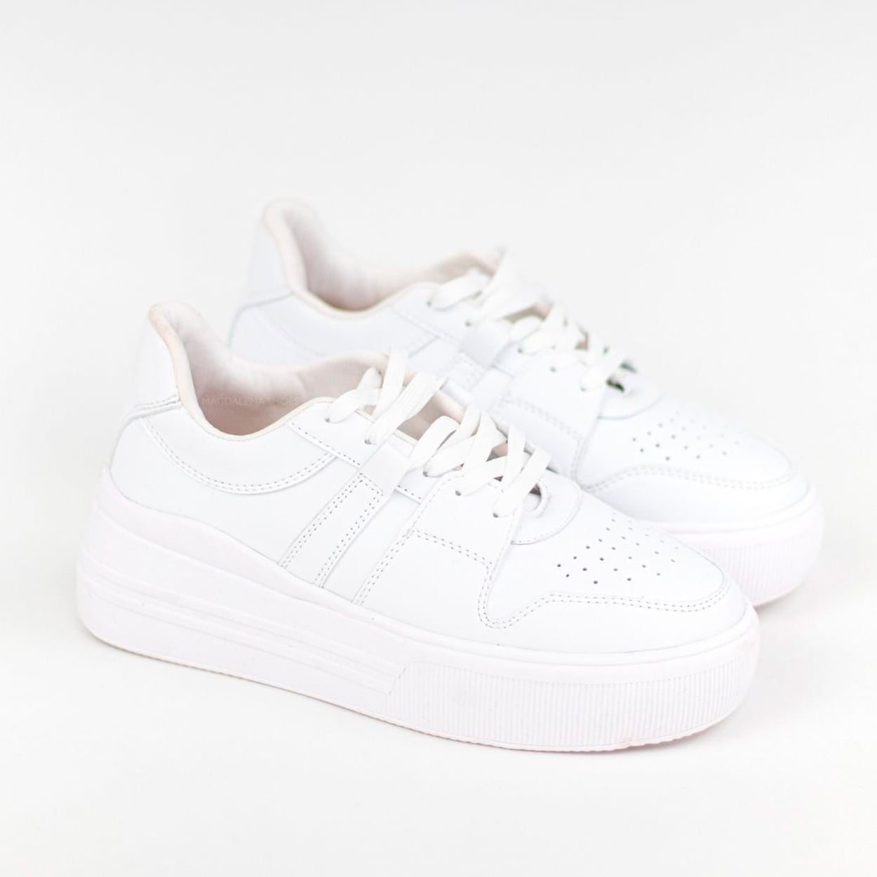 ZAPATILLAS MUJER RENATA 770 - 1