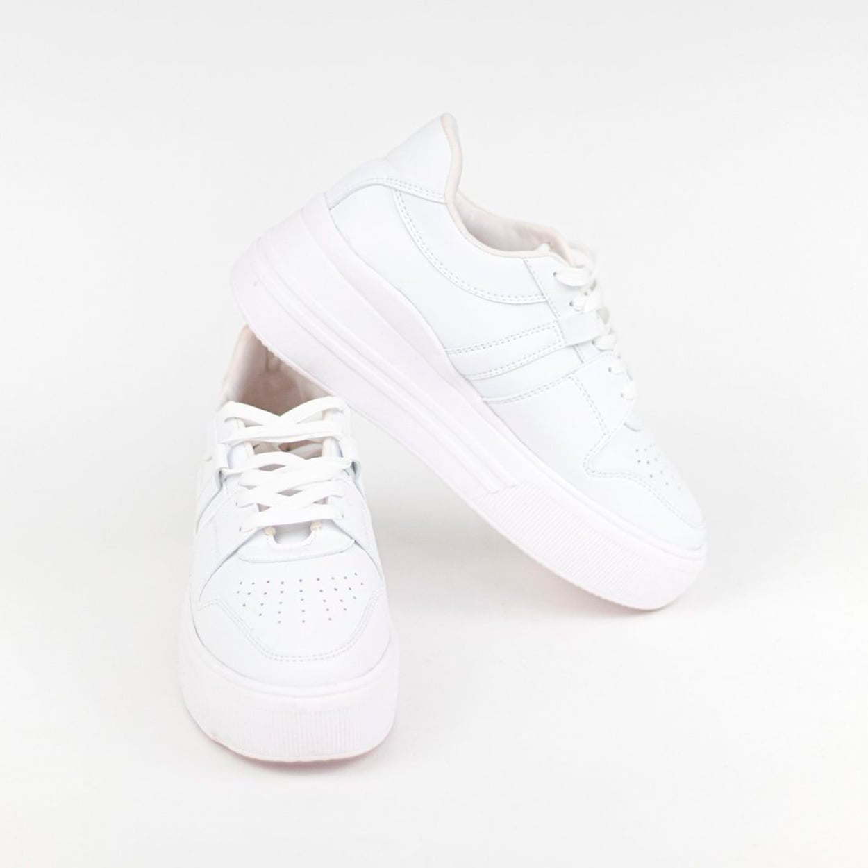 ZAPATILLAS MUJER RENATA 770 - 2
