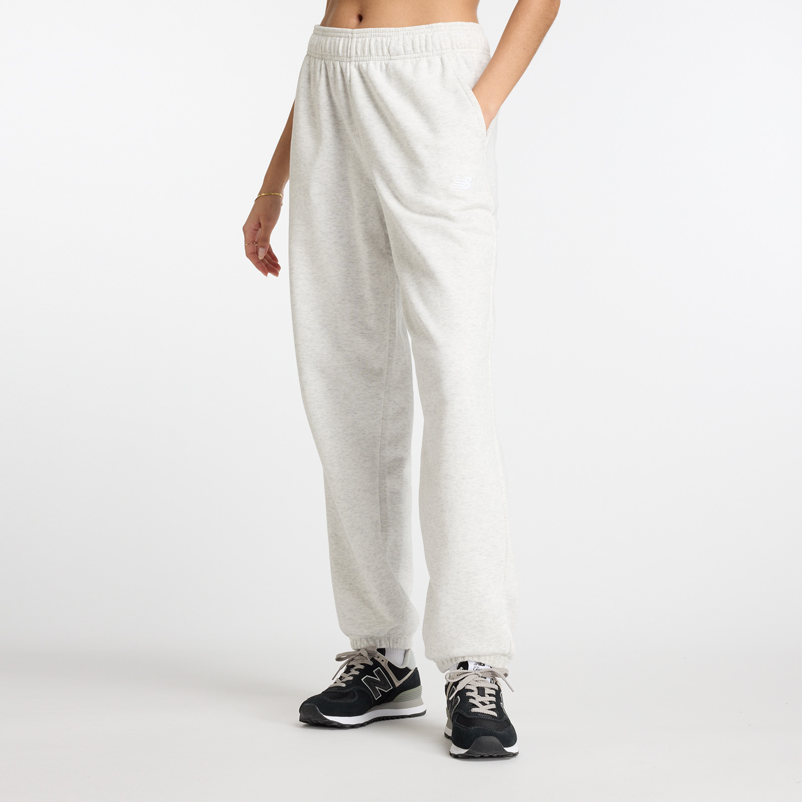 PANTALÓN JOGGER MUJER SPORT ESSENTIALS FRENCH TERRY GRIS V2 - 1