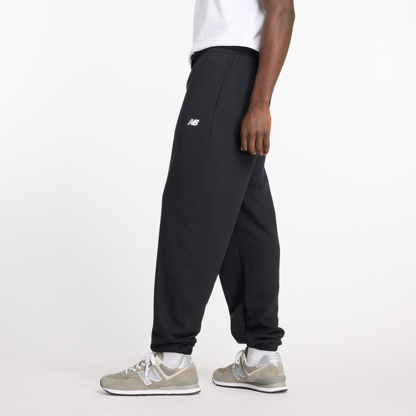 JOGGER HOMBRE SPORT ESSENTIALS FRENCH TERRY NEGRO V2 - 2