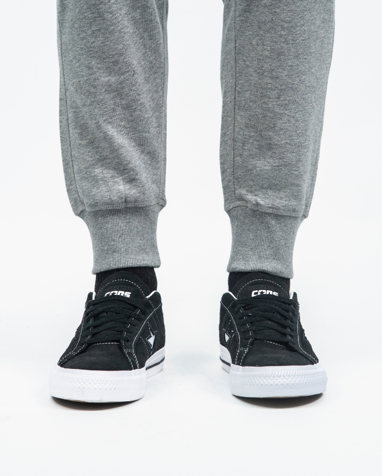 PANTALÓN HOMBRE HOMBRE CHUCK PATCH GRIS - 5