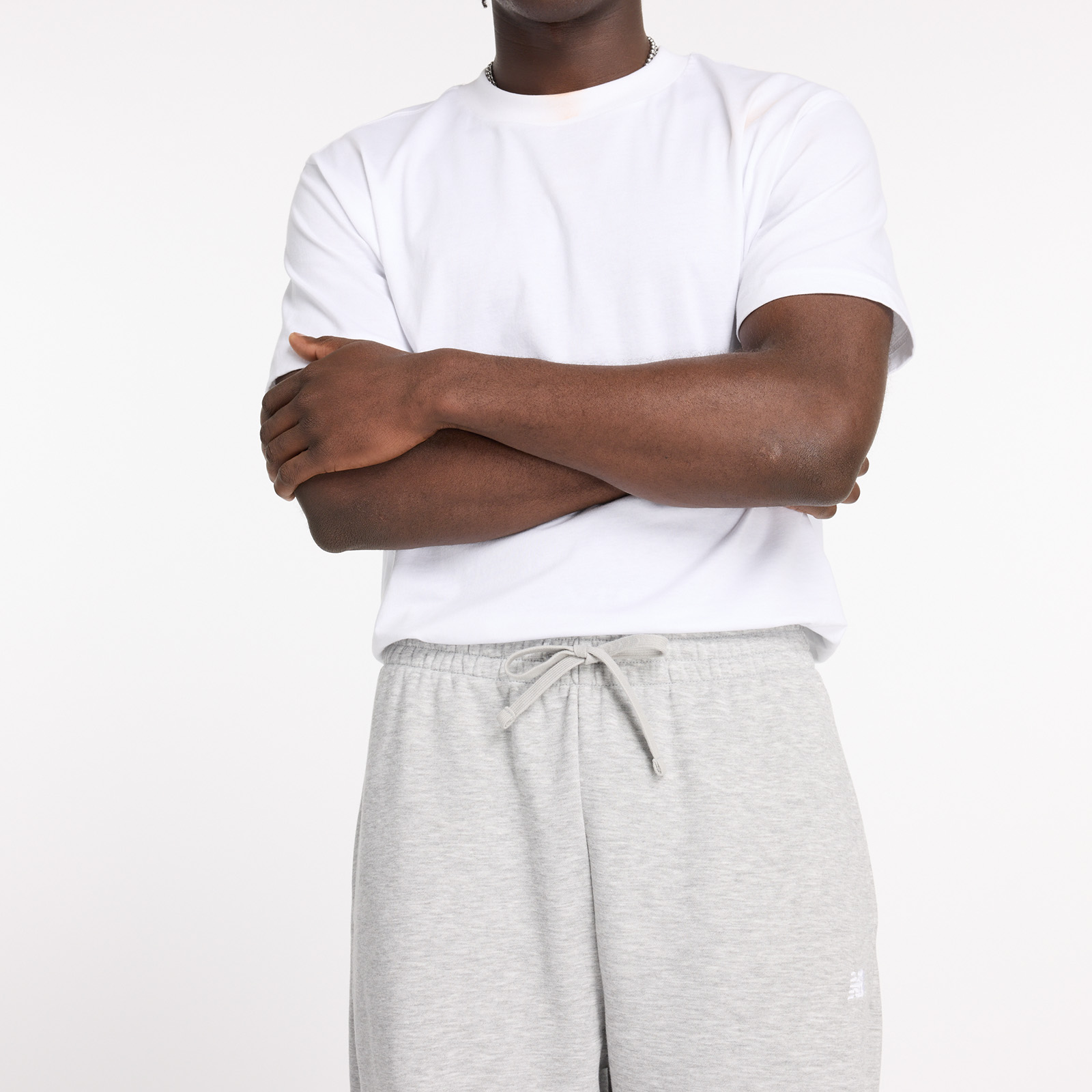 PANTALÓN JOGGER HOMBRE SPORT ESSENTIALS FRENCH TERRY GRIS V2 - 4