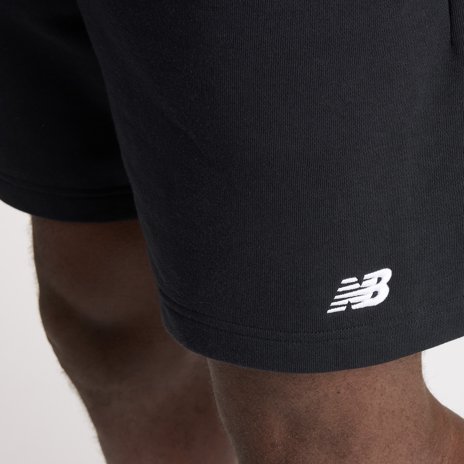 SHORT HOMBRE SPORT ESSENTIALS FRENCH TERRY 7' NEGRO - 6