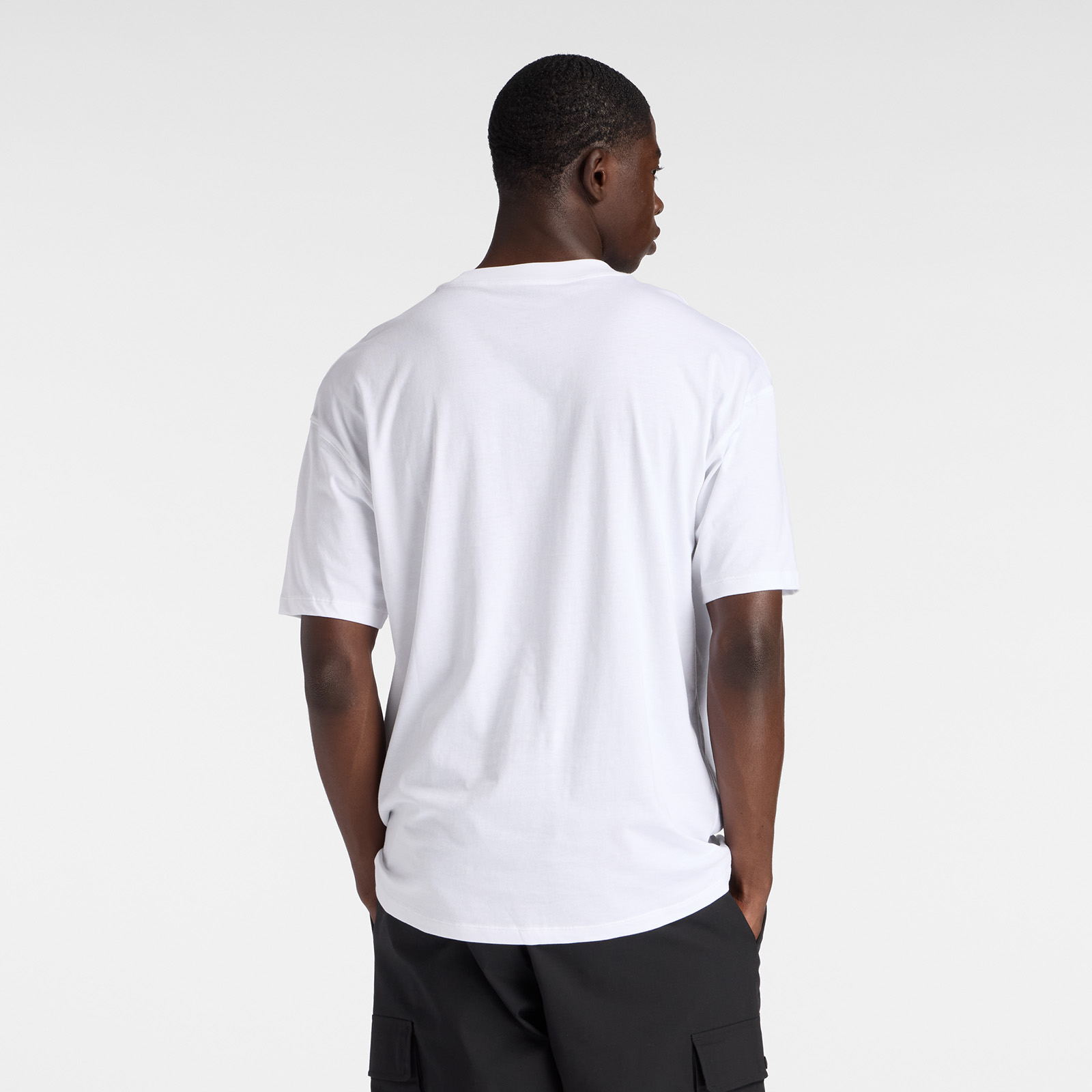 POLO HOMBRE LINEAR GRAPHIC NEGRO V1 - 3