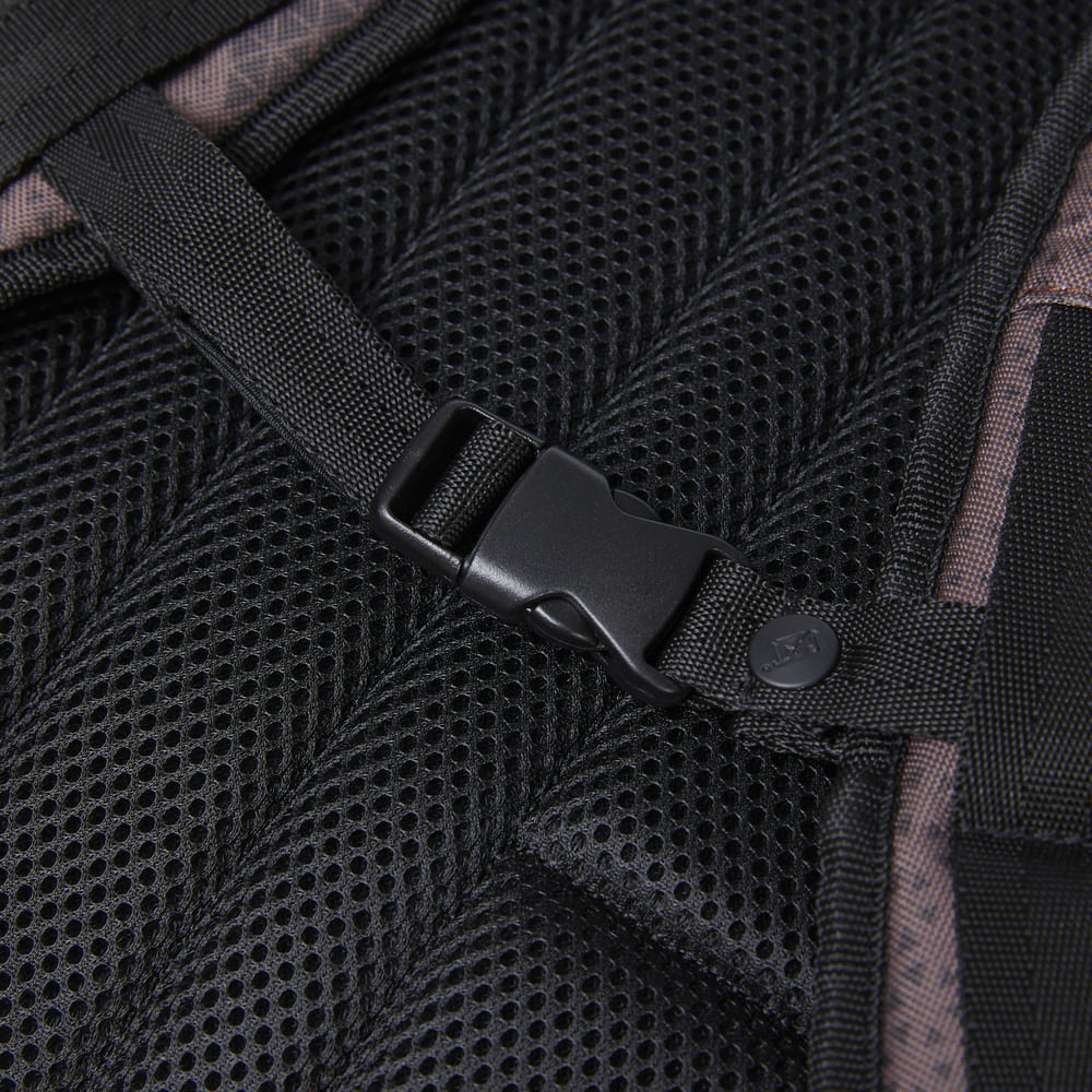 MOCHILA UNISEX BARRY MARRÓN V2 - 8