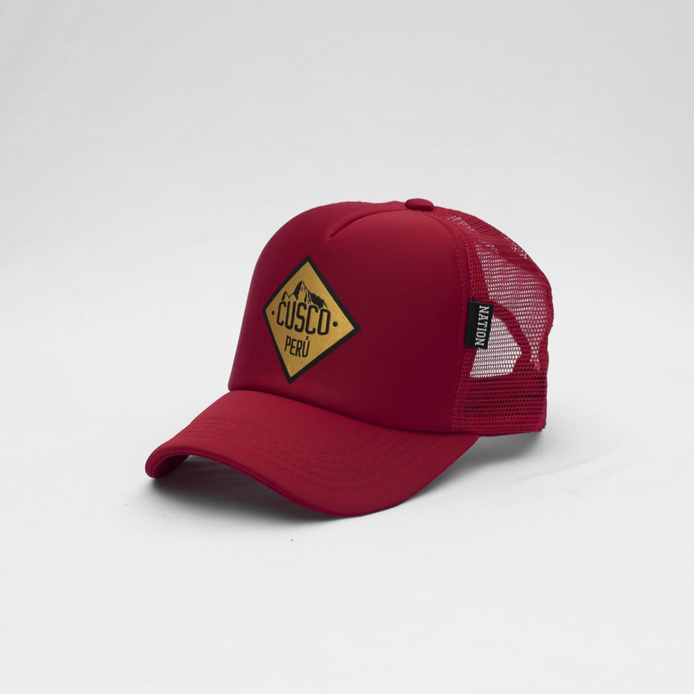 GORRA TRUCKER HOMBRE NATION STORE CUSCO DORADO - 1
