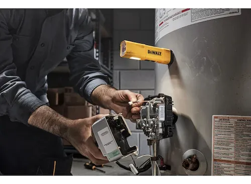 LINTERNA DEWALT LED DCL183 USB-C RECARGABLE 1000LM - 4