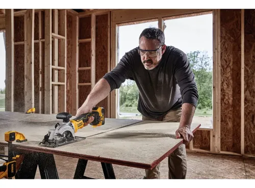 SIERRA CIRCULAR 20V SIN CARBONES Y S/BATERÍA DEWALT DCS571B - 5