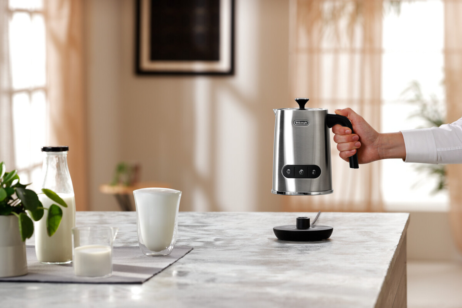 VAPORIZADOR LATTE MIX DELONGHI EMF3.M - 4