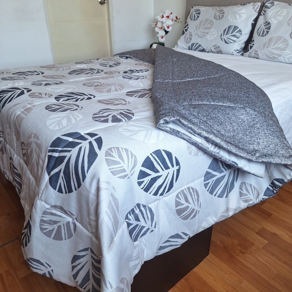 EDREDÓN LUJO 2 PLAZAS LINO GRIS CLARO ESTAMPADOS REVERSIBLE HOJAS - 1