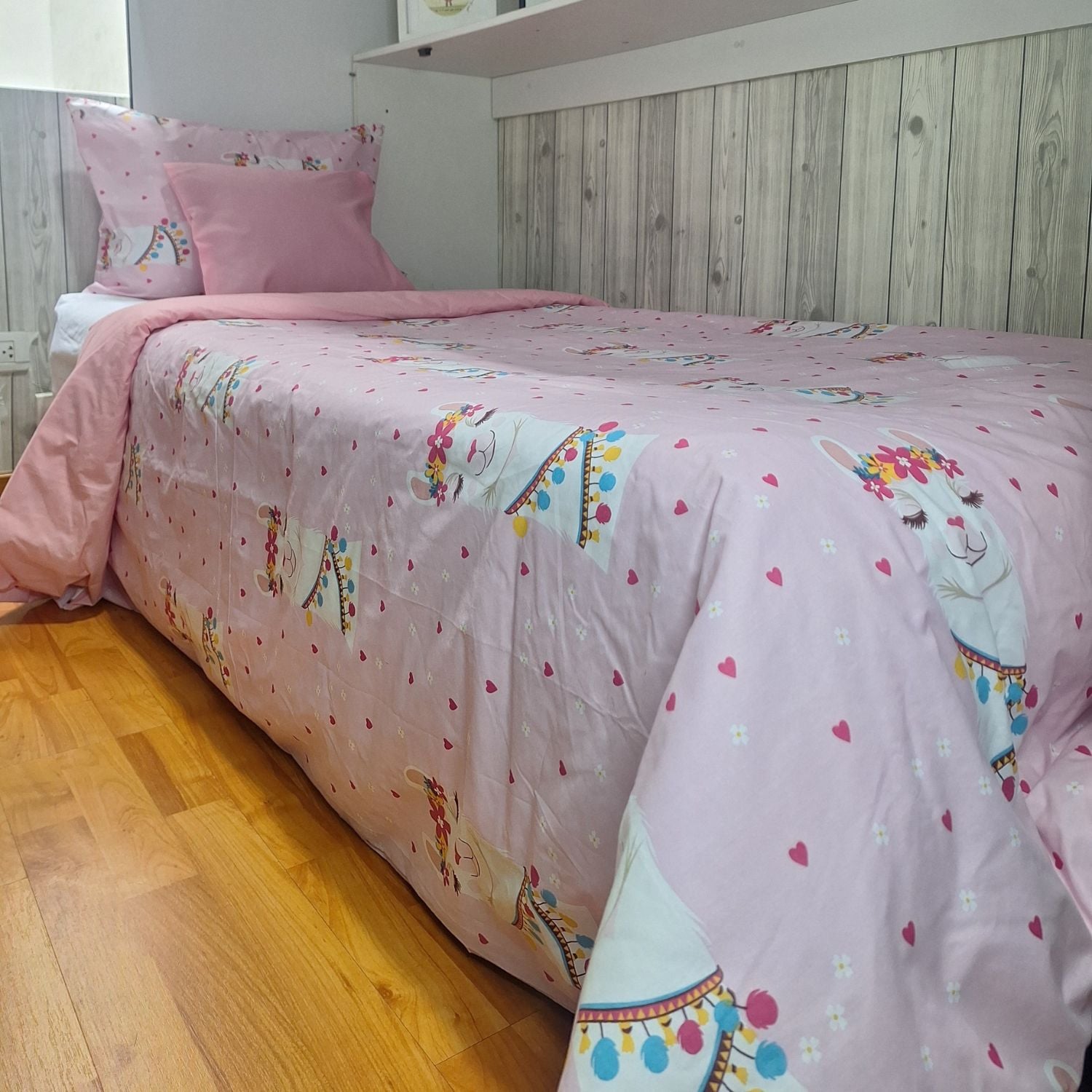 CUBREPLUMON LUJO 1.5 PLAZAS ROSADO ESTAMPADOS INFANTIL CON DISEÑO LLAMA - 1