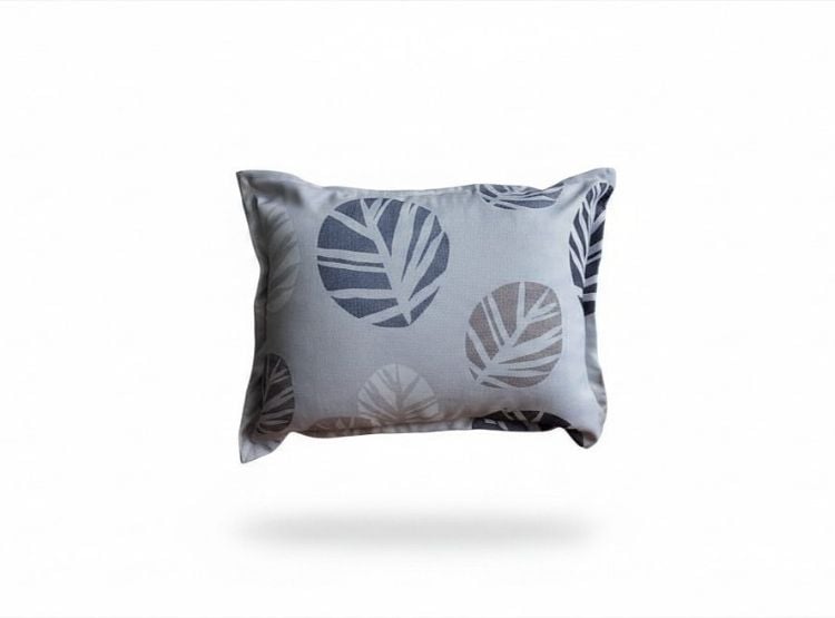 COJIN LUJO 35 CM X 50 CM GRIS CLARO ESTAMPADO HOJAS GRIS UNIDAD - 1