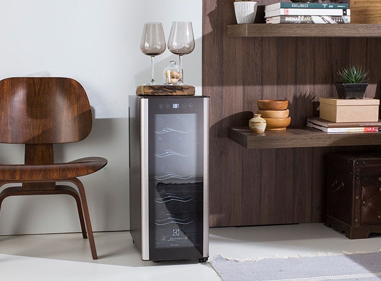 CAVA DE VINO ELECTROLUX 12 BOTELLAS ERW122XAMB VINERA NEGRO - 7