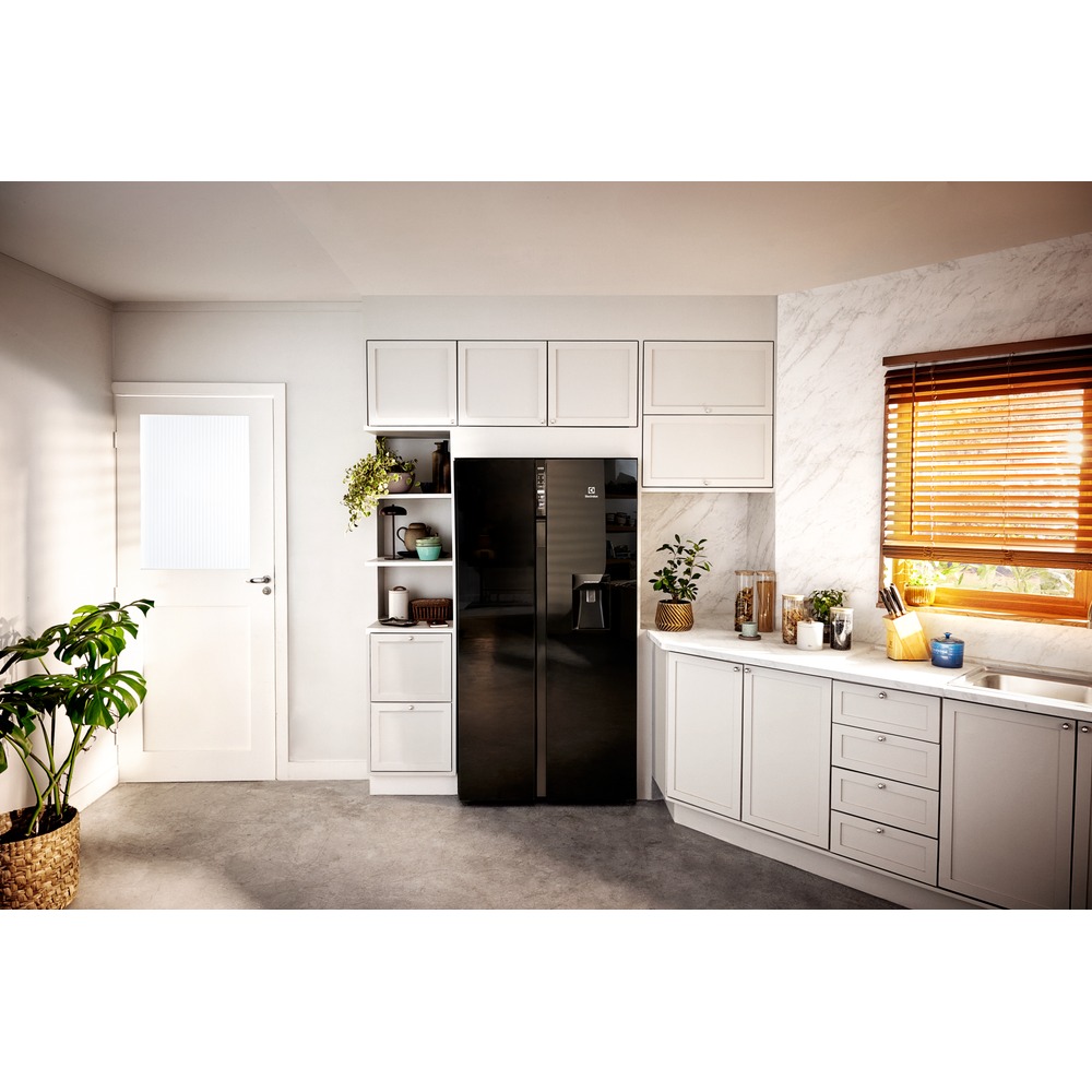 REFRIGERADOR ELECTROLUX NO FROST SIDE BY SIDE INVERTER ERSB54N2WXB 522L BLACK - 8