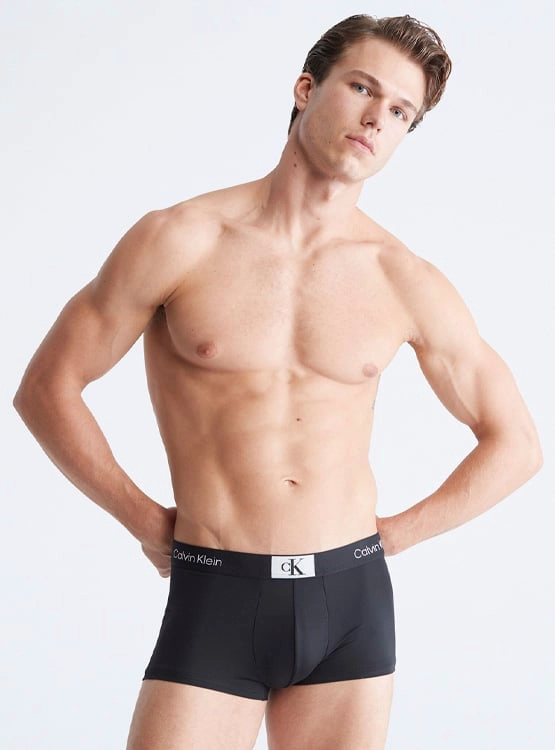 BÓXER MICROFIBRA HOMBRE CALVIN KLEIN NEGRO LOW RISE TRUNK NB3406006 - 1