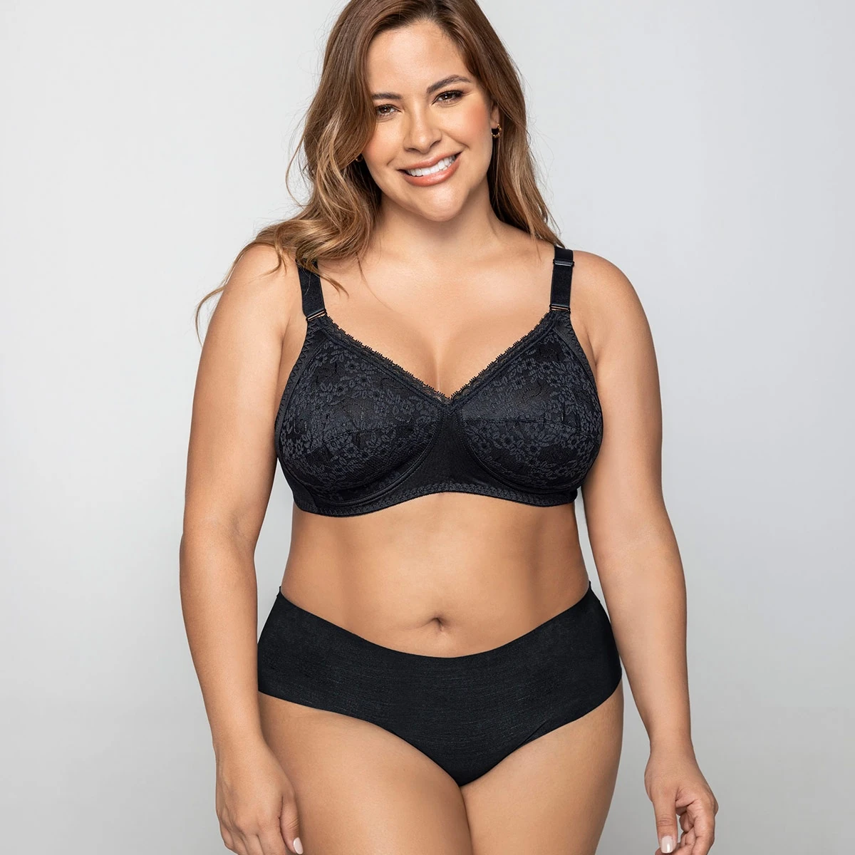 BRASIER CLÁSICO SIN ARCO CON COPAS EN ENCAJE - 3