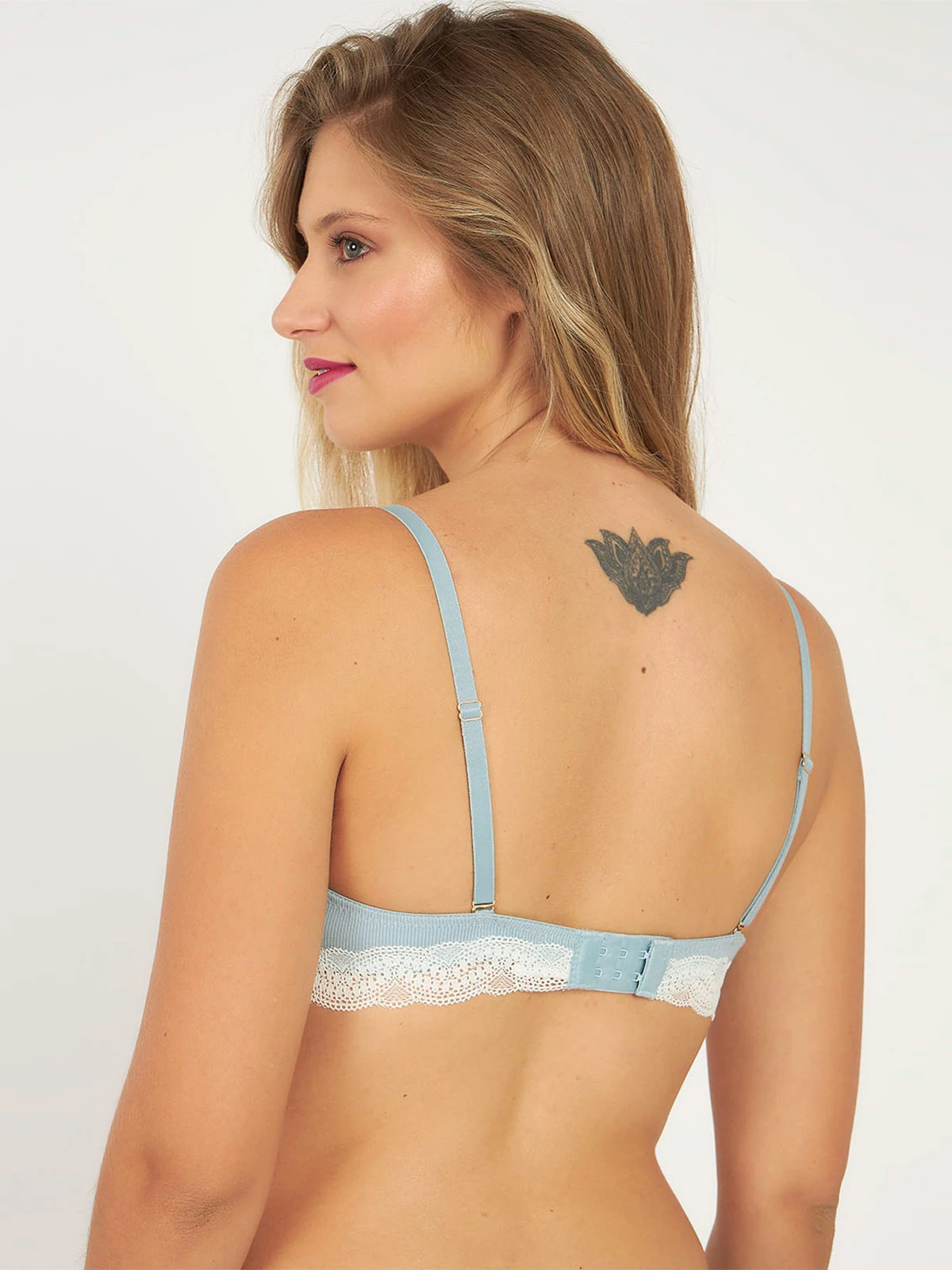 SOSTÉN MUJER KAYSER - 3