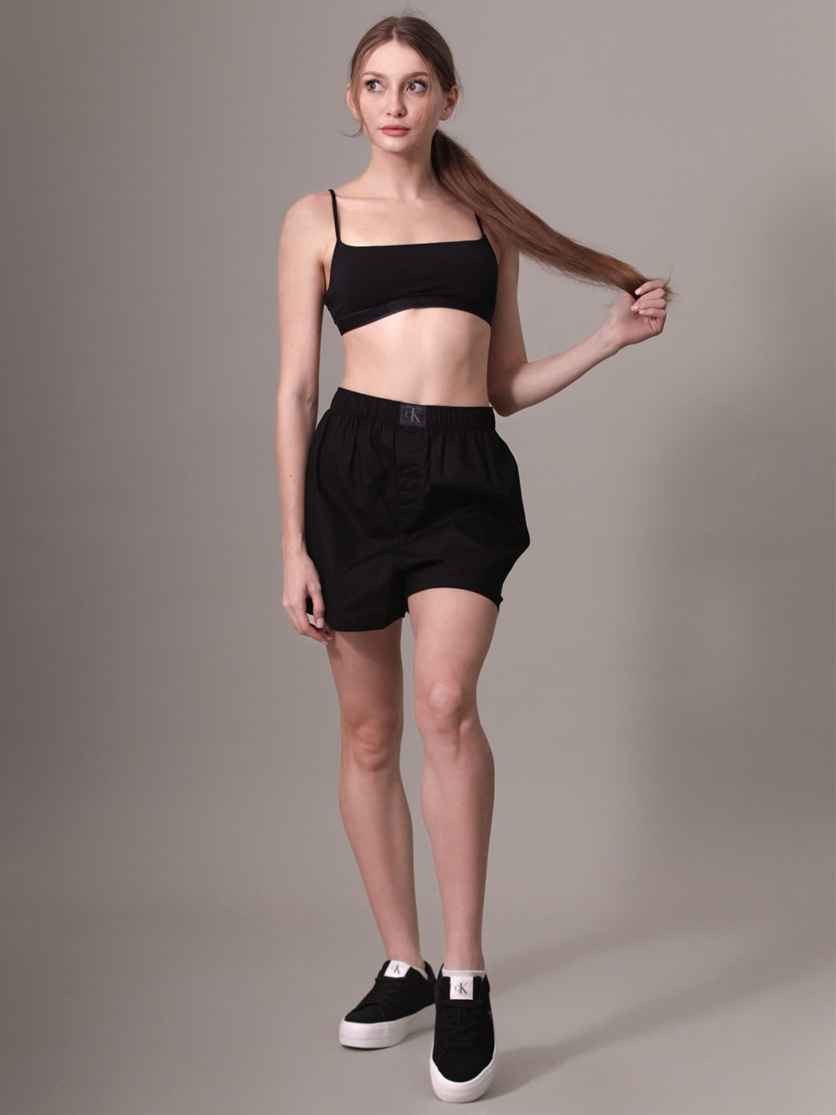 SOSTÉN MUJER CALVIN KLEIN - 1
