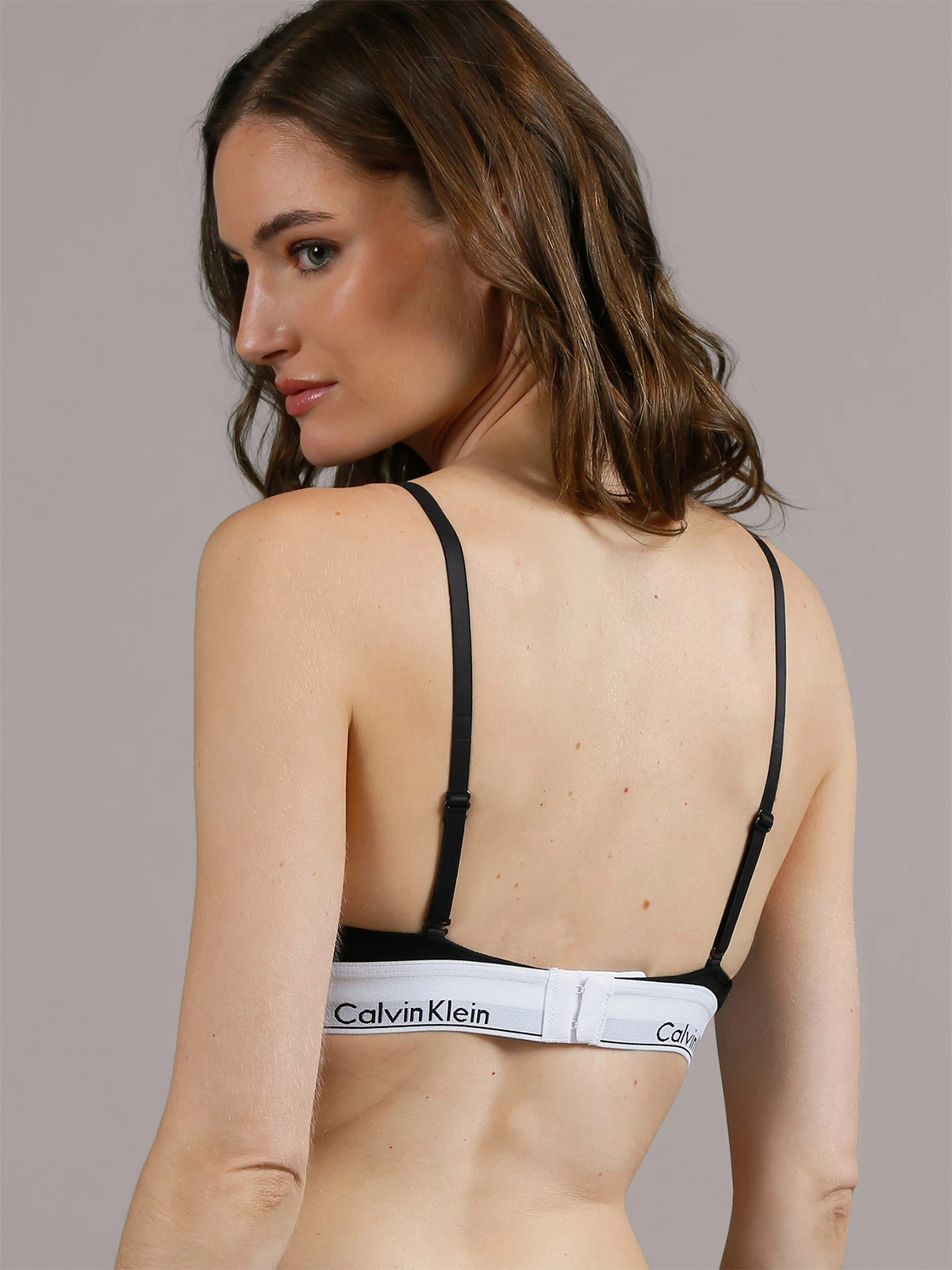 SOSTÉN MUJER CALVIN KLEIN - 3