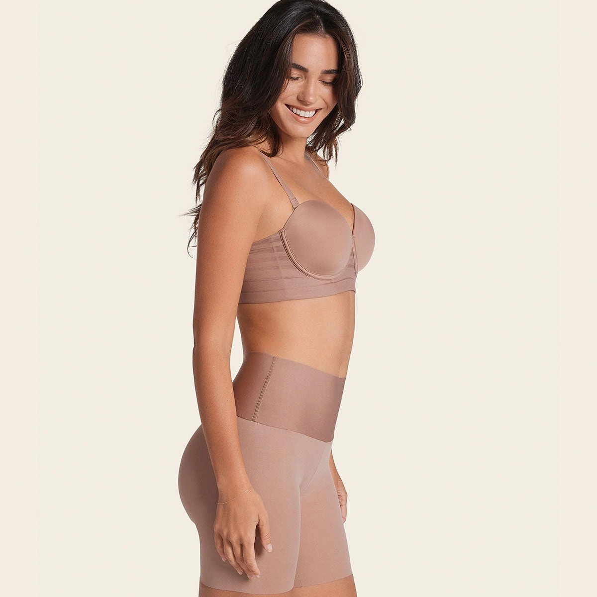 SHORT DE CONTROL MODERADO ASPECTO INVISIBLE CON FAJÓN ANTIDESLIZANTE - 2