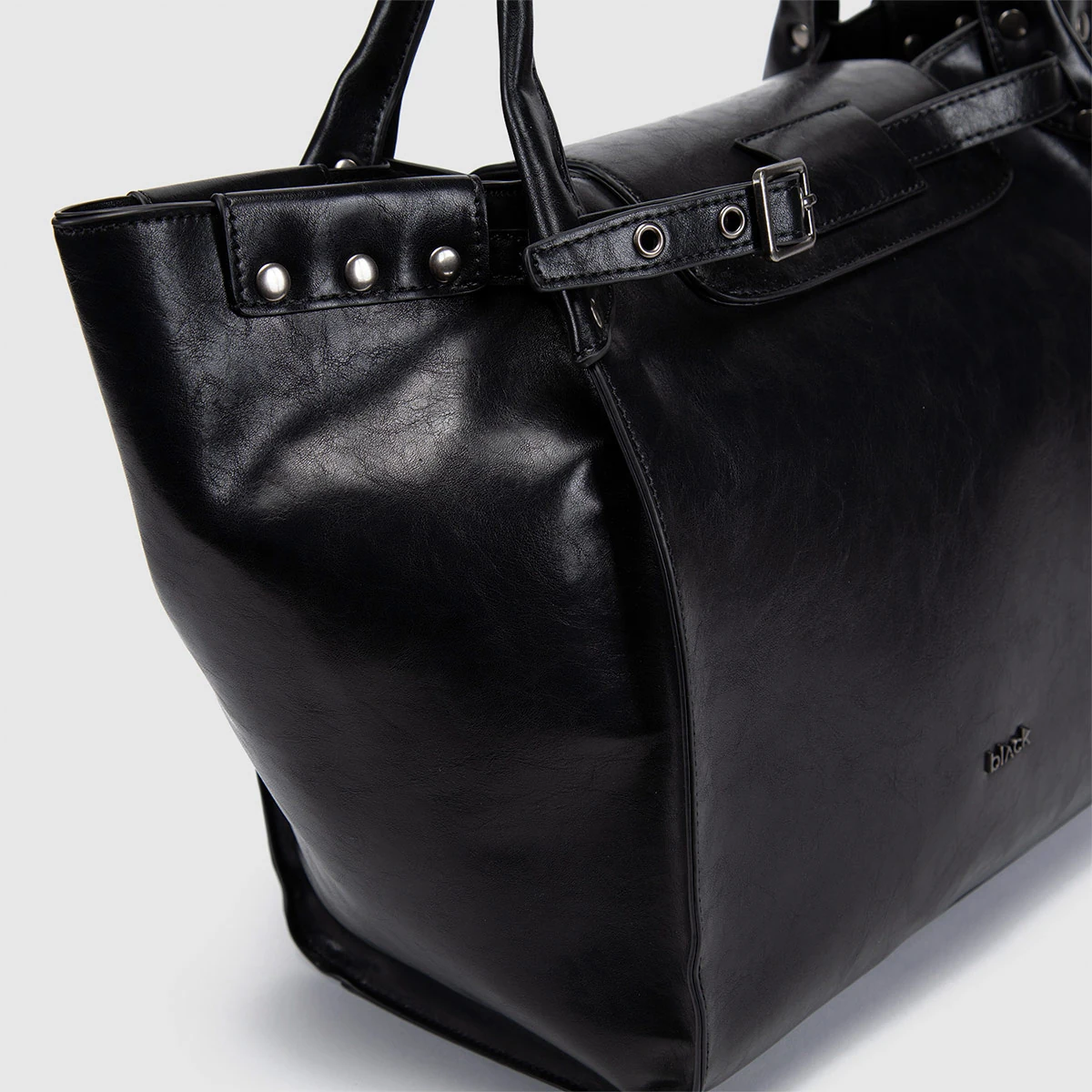 CARTERA BUBBA NEGRO TUCKER - 6