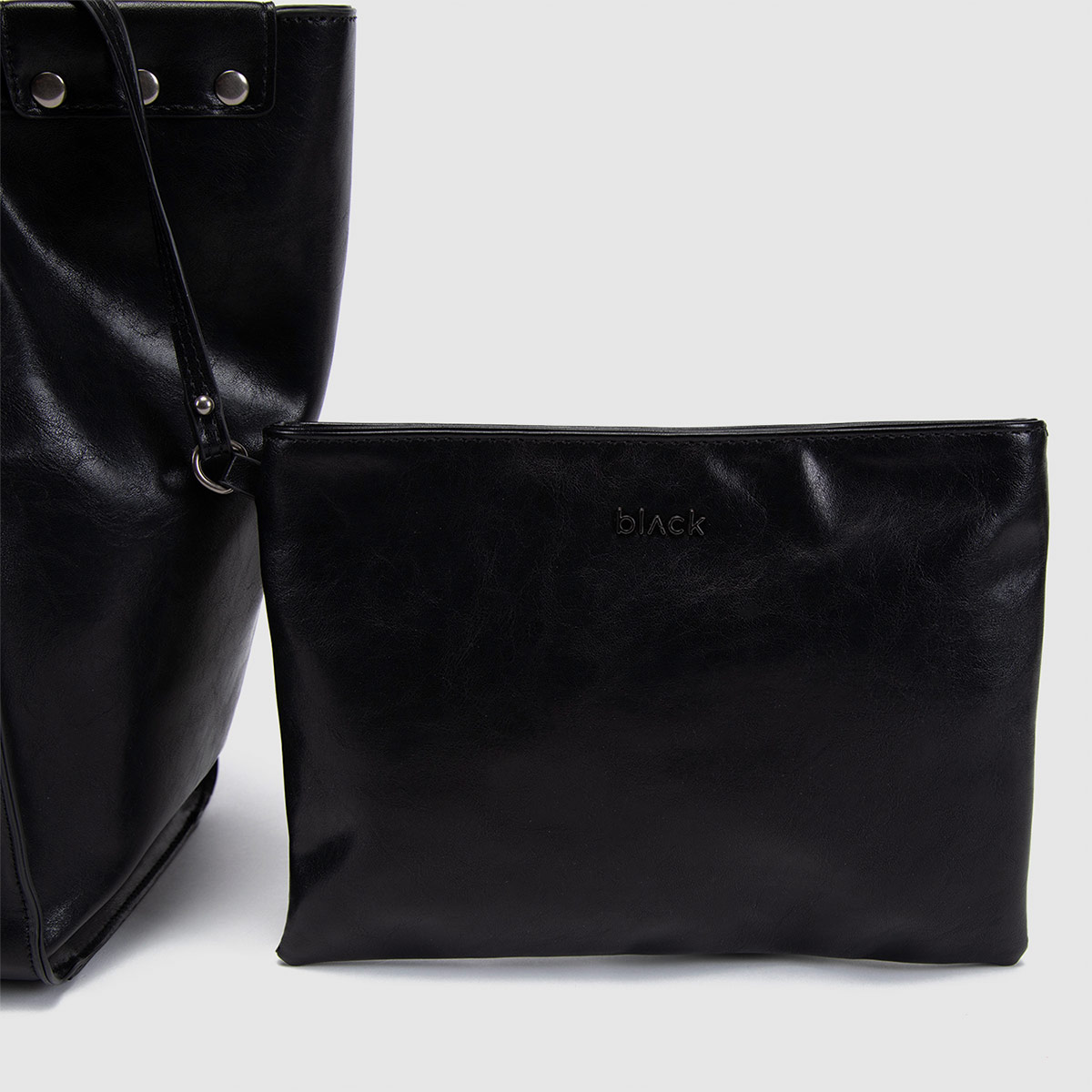 CARTERA BUBBA NEGRO TUCKER - 8
