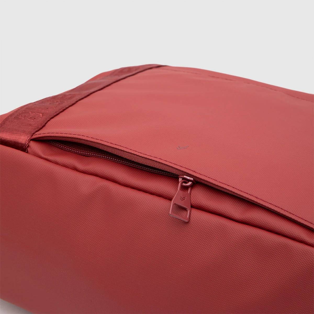 BOLSO BUBBA CEREZA TRAVEL - 6